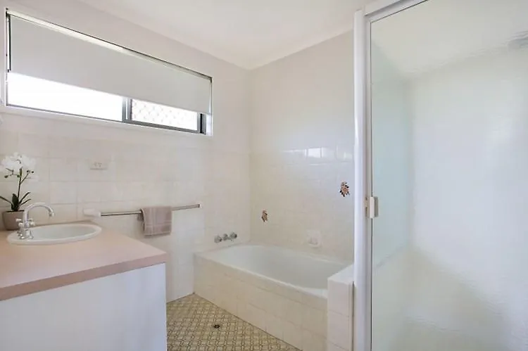 Broadbeach Central Holiday Units Motel 3*,